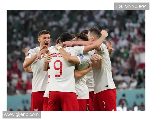 与足球巨星并肩合影体验 成就梦想瞬间见证荣耀时刻 与足球巨星并肩合影体验 成就梦想瞬间见证荣耀时刻